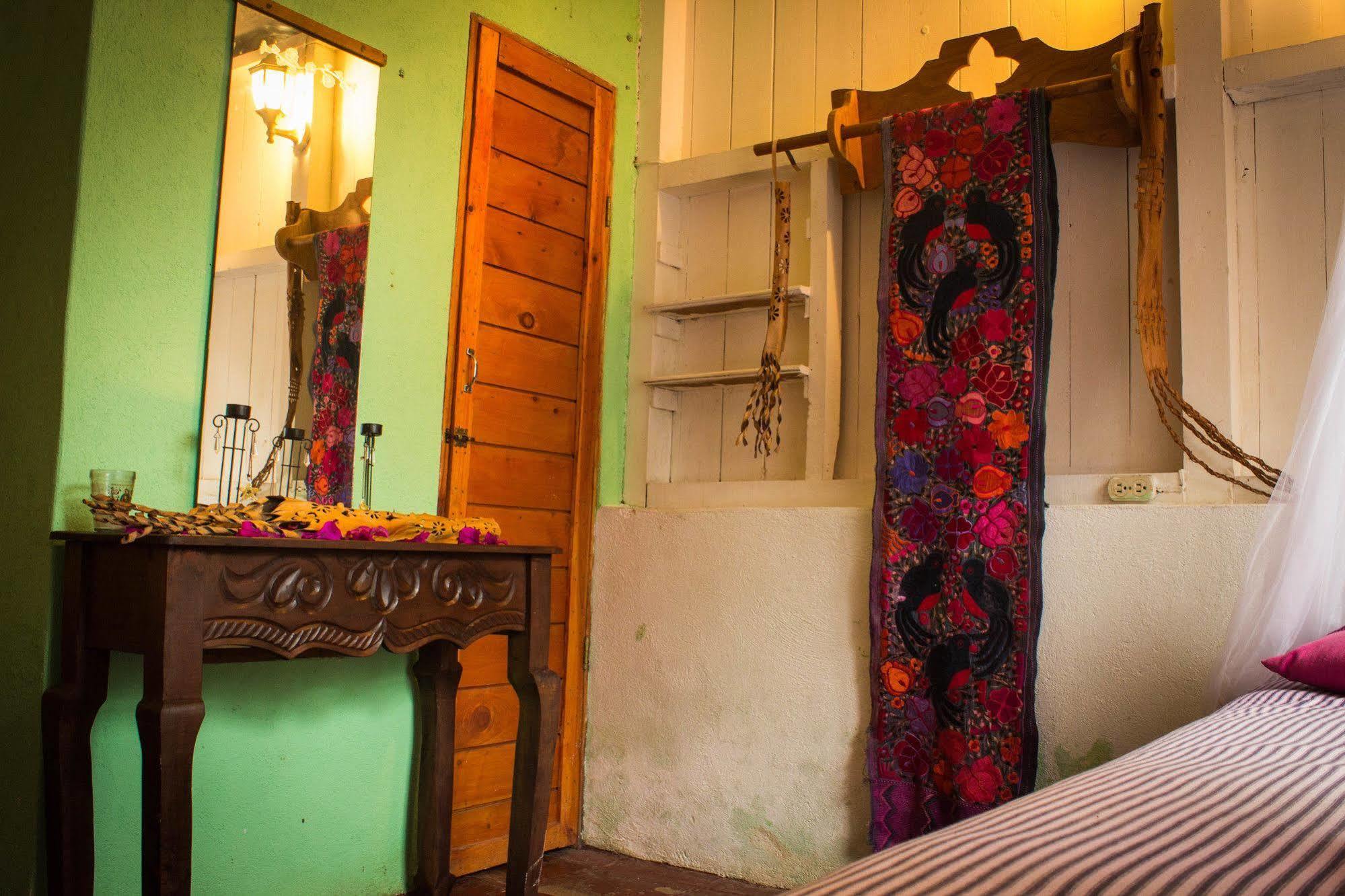Hotel Y Restaurante La Casa Rosa ซานตาครูซลาลากูนา ภายนอก รูปภาพ